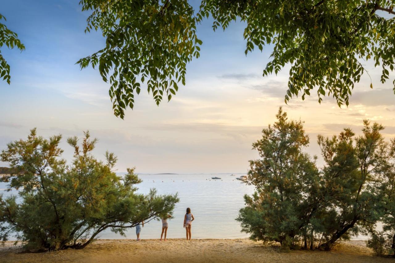 Valamar Camping Padova Banjol ภายนอก รูปภาพ